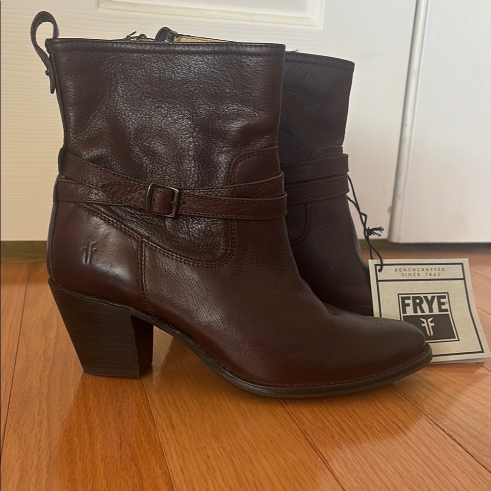 Nwto ,Frye Dark Brown Heeled Leather Boots